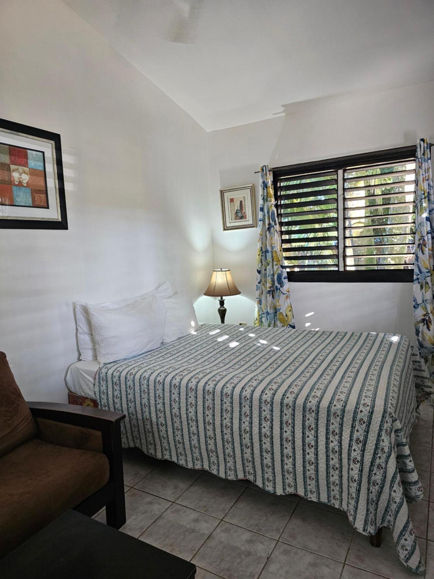 Roots Cafe Rooms Negril Exterior foto